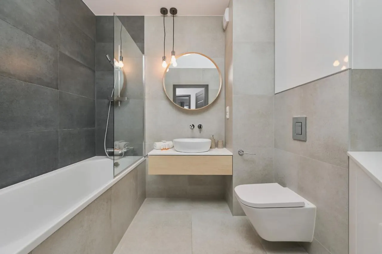 Spacious Apartment With Balcony Near The Slavic Hill Wroclaw By Renters Prestige