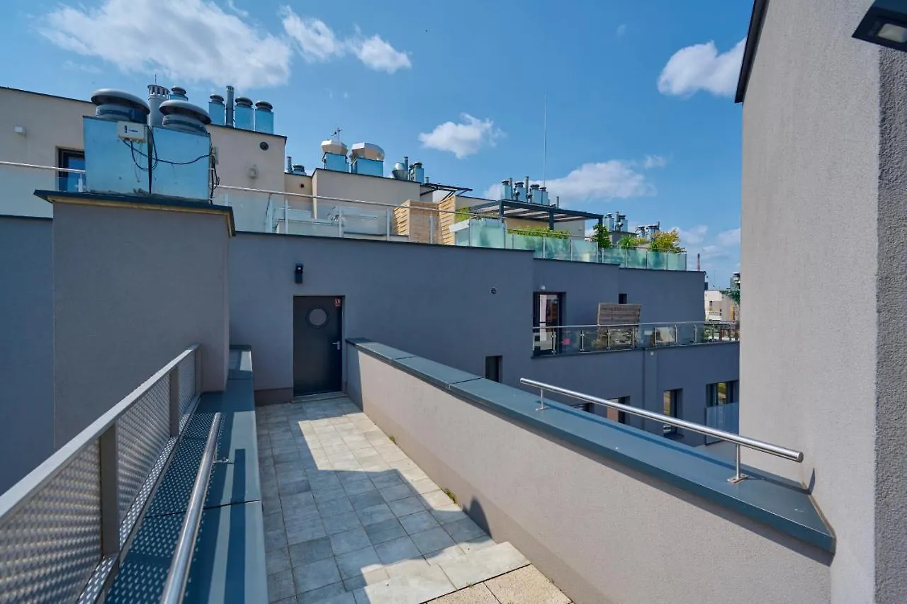 Spacious Apartment With Balcony Near The Slavic Hill Wroclaw By Renters Prestige Polsko