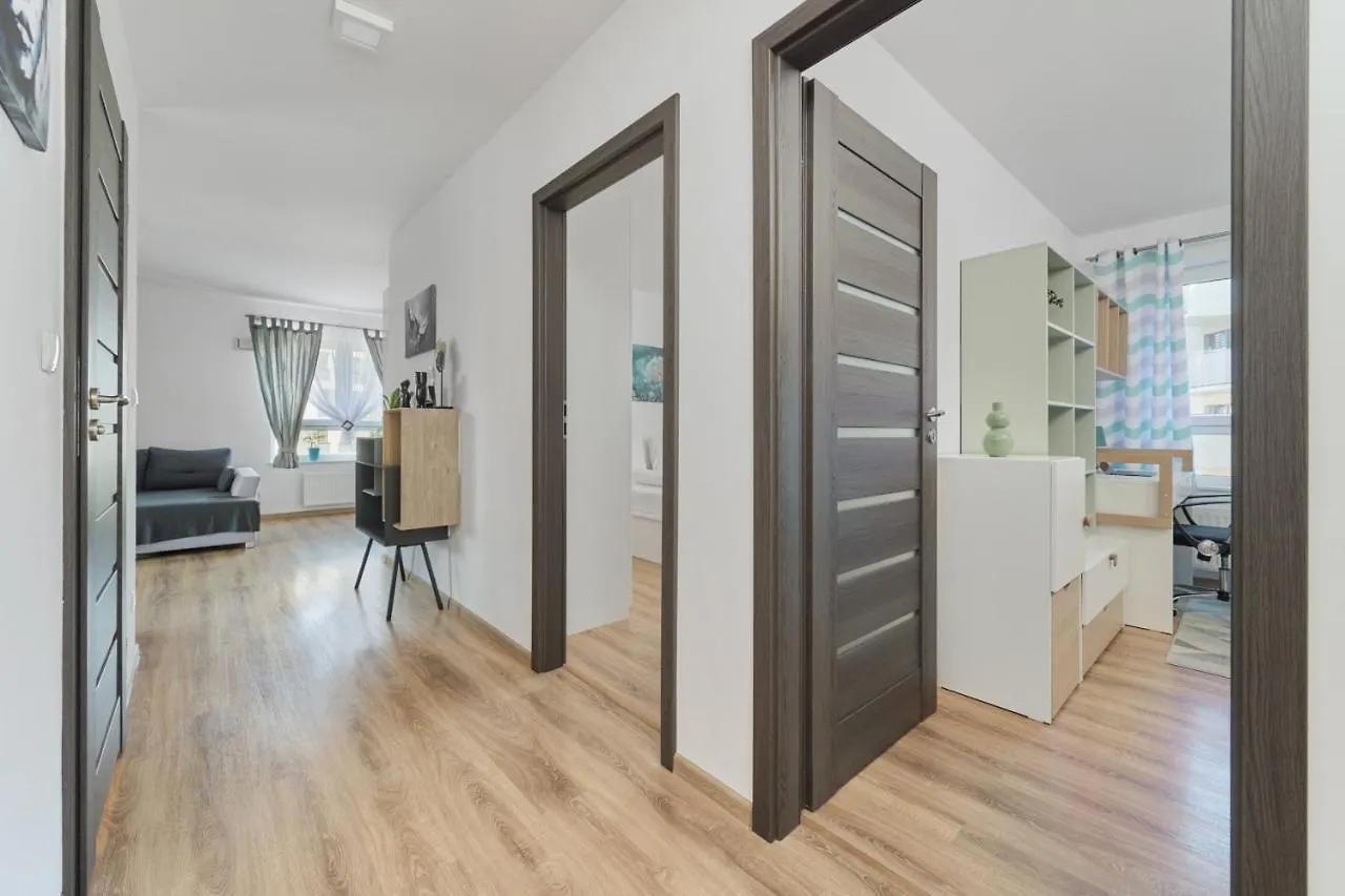 Spacious Apartment With Balcony Near The Slavic Hill Wroclaw By Renters Prestige