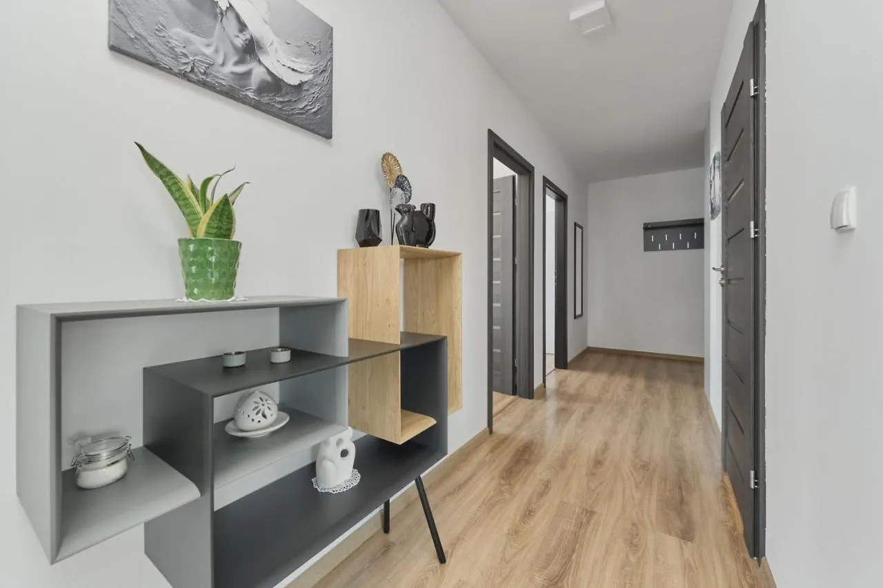 Spacious Apartment With Balcony Near The Slavic Hill Wroclaw By Renters Prestige 0*,