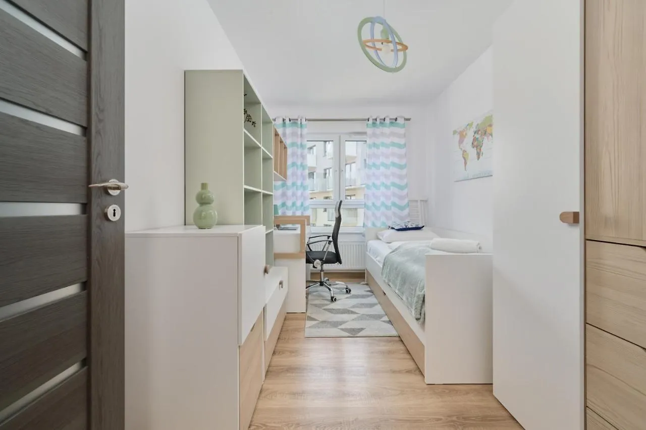Spacious Apartment With Balcony Near The Slavic Hill Wroclaw By Renters Prestige