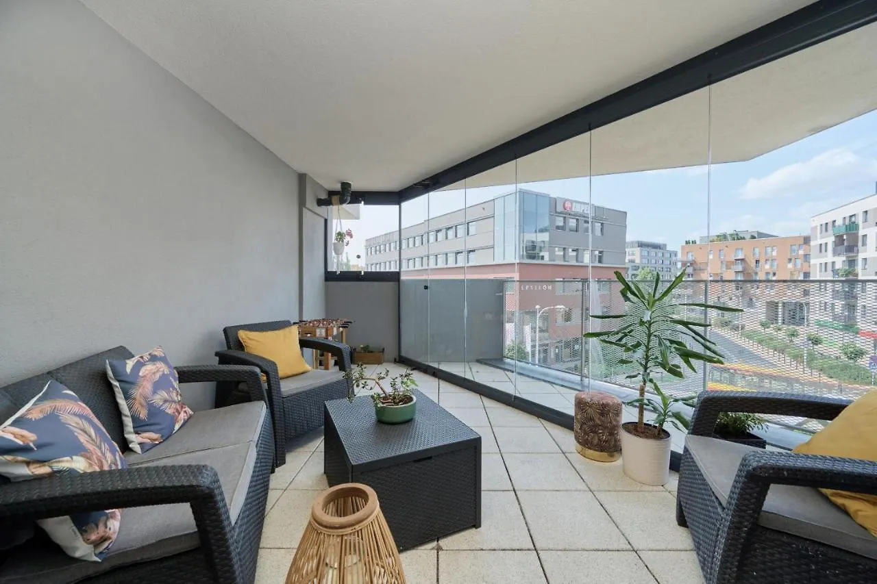 Spacious Apartment With Balcony Near The Slavic Hill Wroclaw By Renters Prestige
