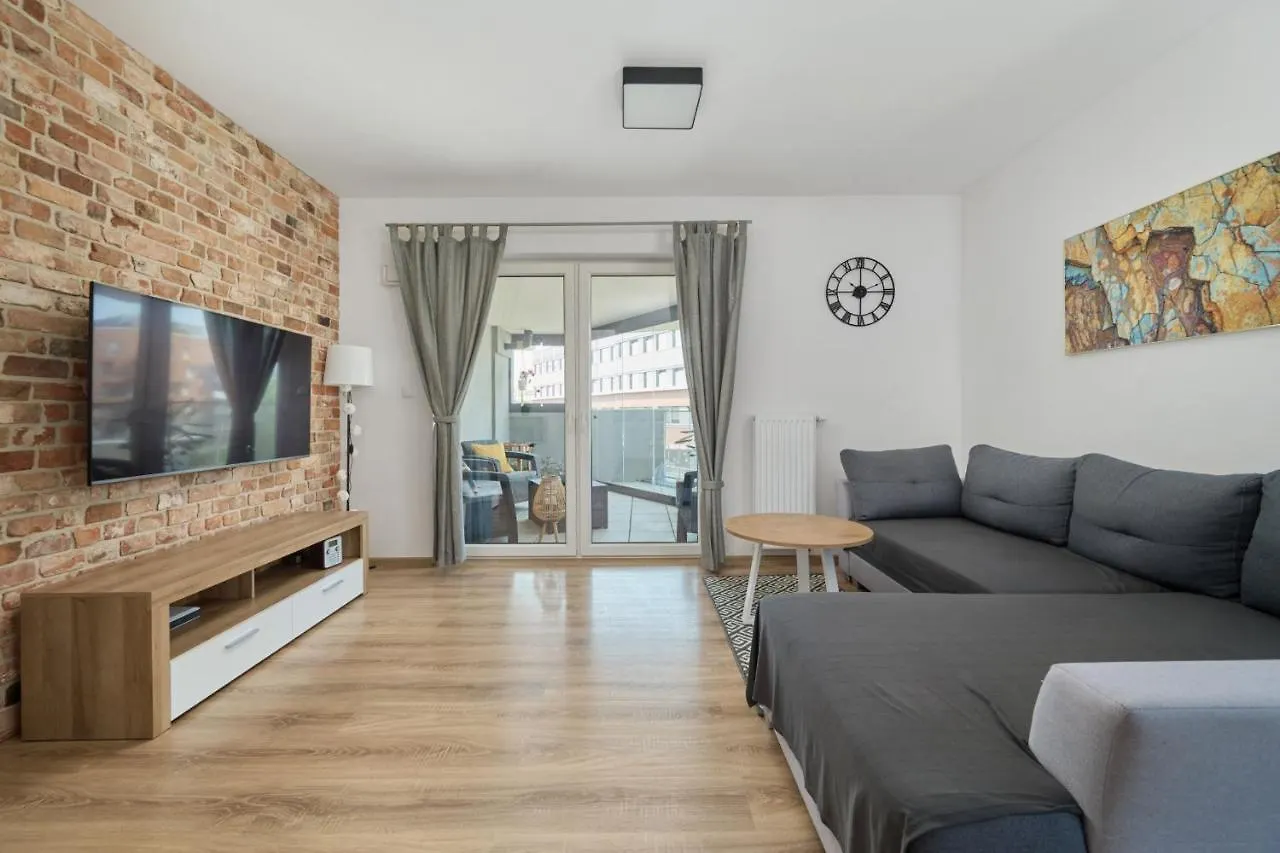 Spacious Apartment With Balcony Near The Slavic Hill Wroclaw By Renters Prestige
