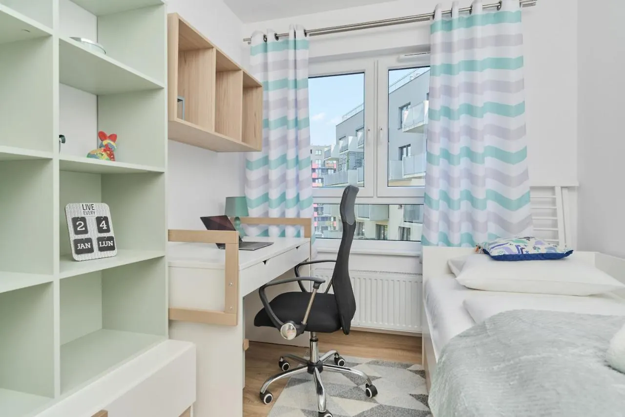 Spacious Apartment With Balcony Near The Slavic Hill Wroclaw By Renters Prestige